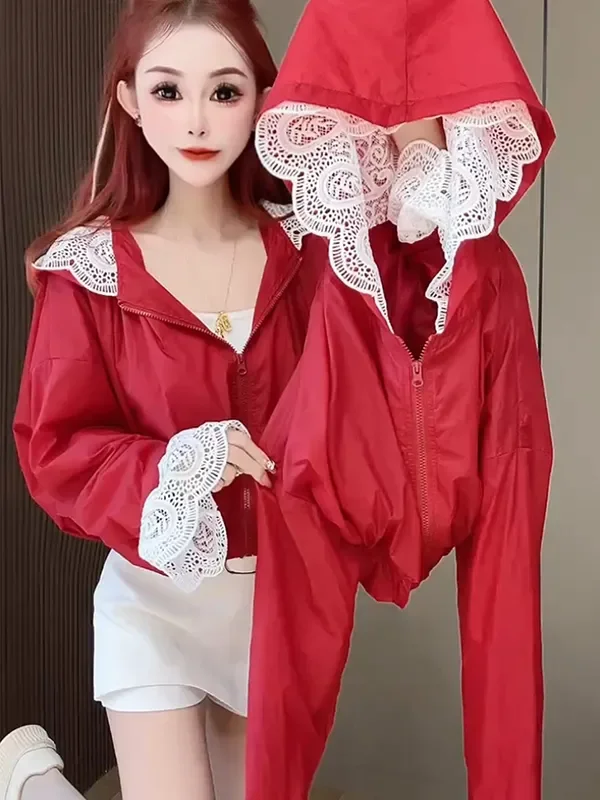 الحلو نمط المرأة بلوزة مع الدانتيل تقليم نفخة الأكمام بيتر بان طوق البريدي الجبهة قصيرة طول عادية ربيع الخريف قمة الموضة