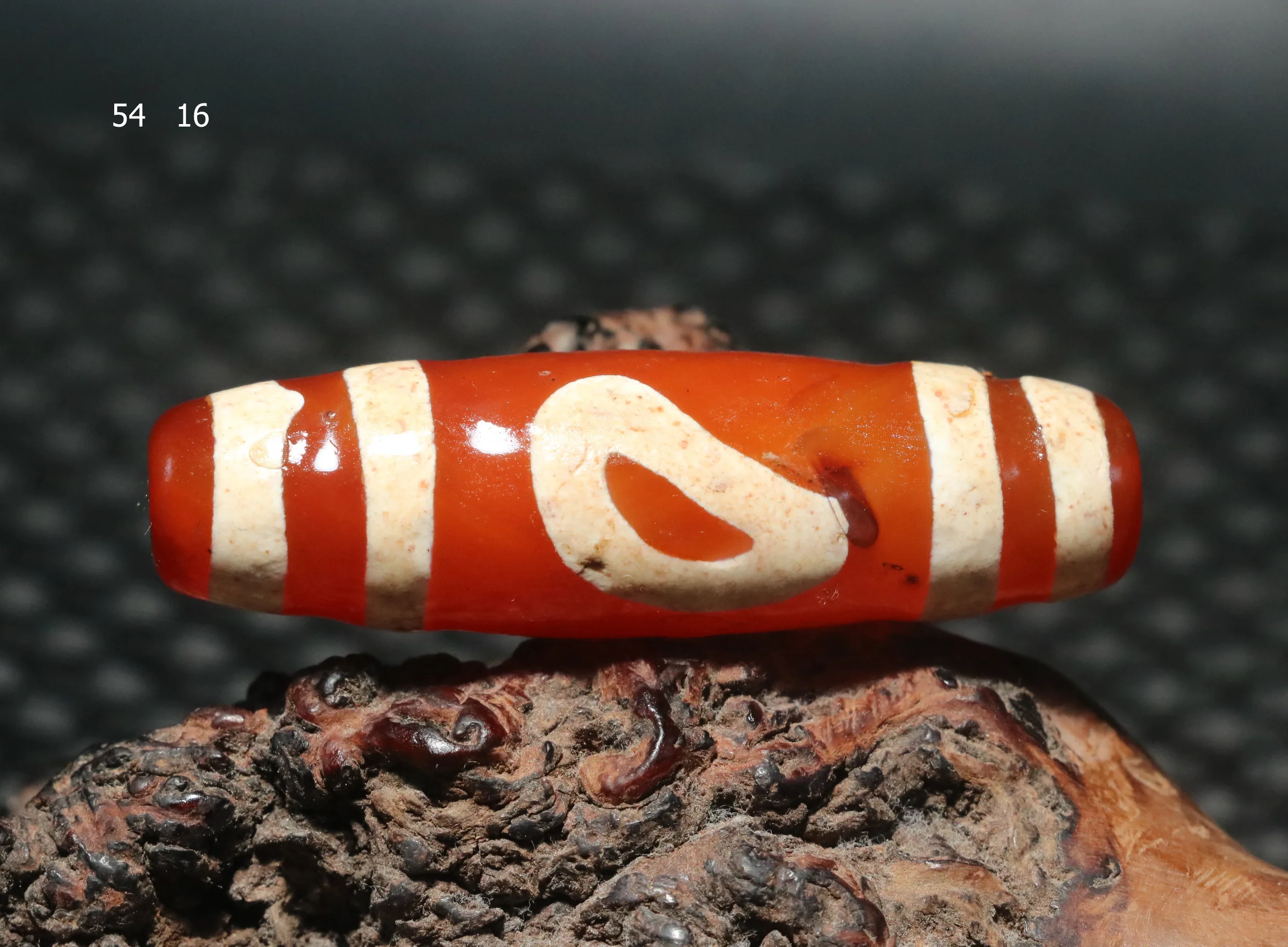 

DUJIACHANPINUPD0919 Магическая сила Тибетский старый агат красного цвета Солнце и Луна Гармоничная скульптурная гравировка dZi кулон из бисера амулет 4A +