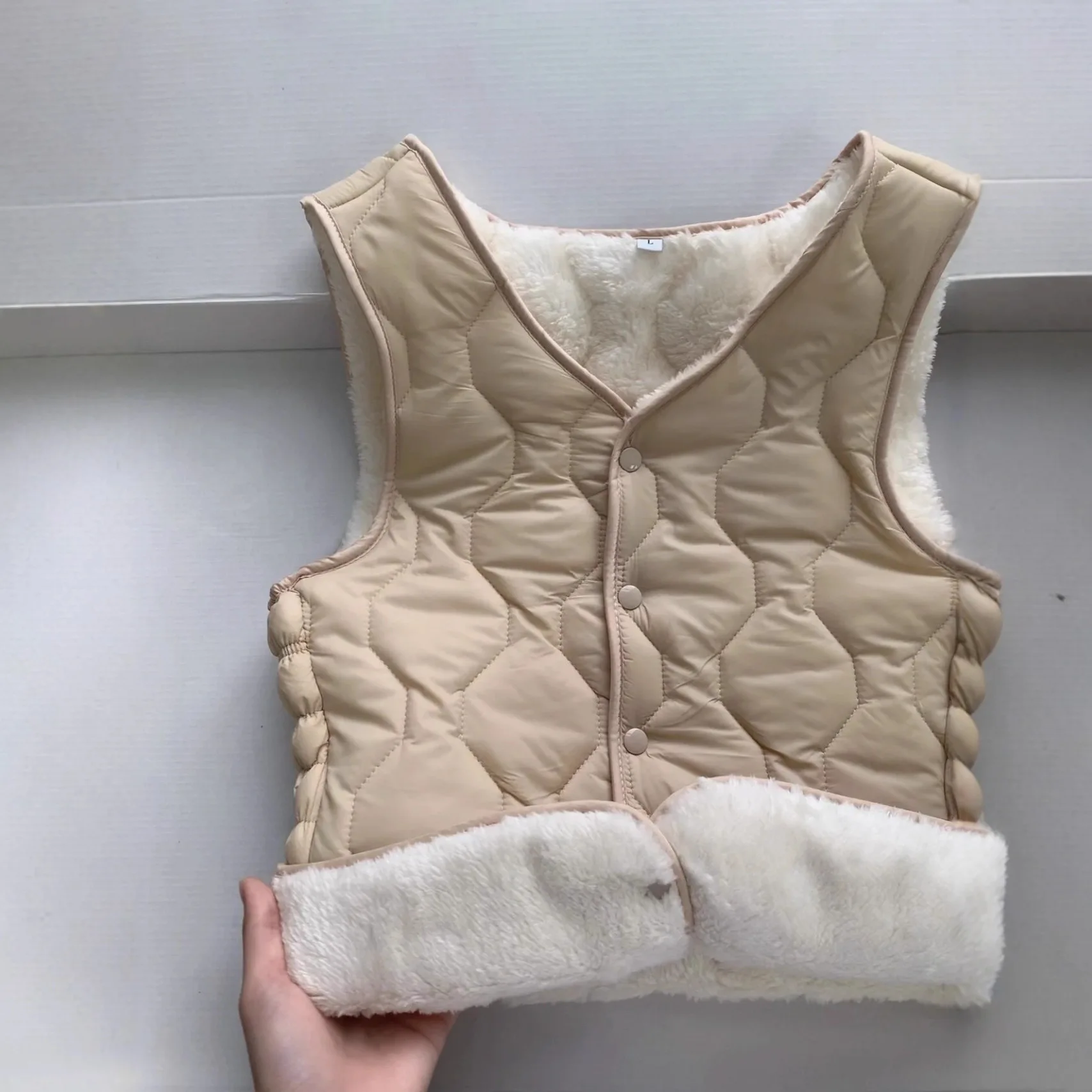 2025 Winter Down Cotton Women's Premium Thickened Vest Short Warm Tank Top Thickened Cotton Vest Versatile and Simple