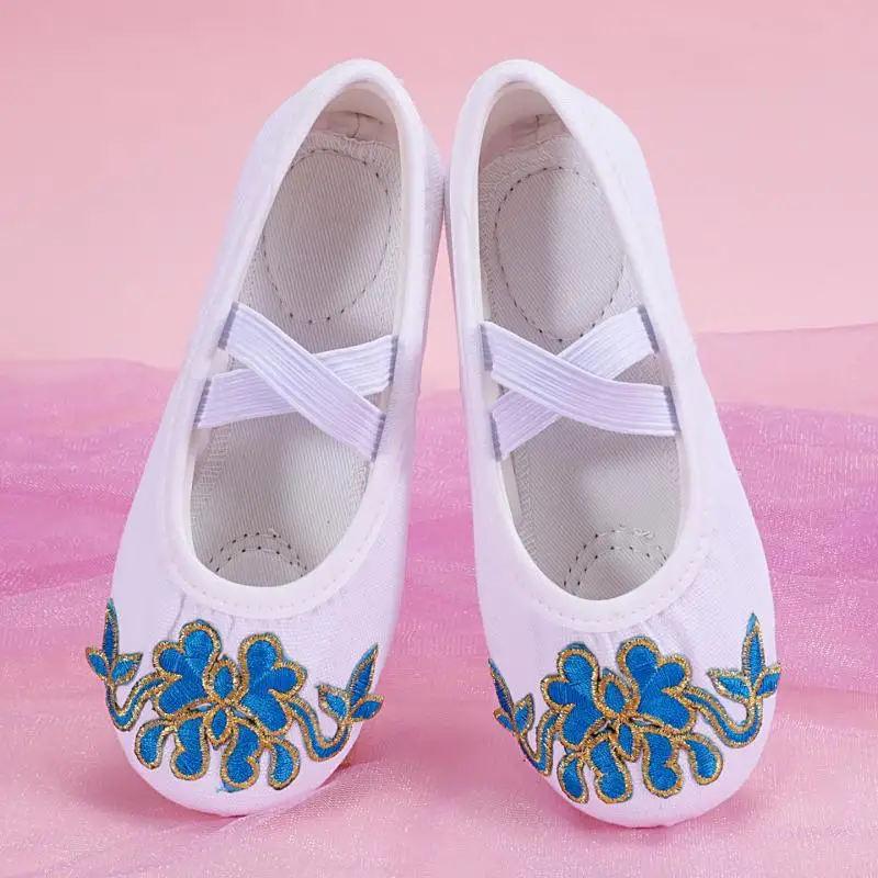 New Sweet Embroidery Ballet Dance Shoes Satin Soft Sole Gymnastics Shoes Kid Cartoon Lovely Practice Dance Footwear Casual Shoes