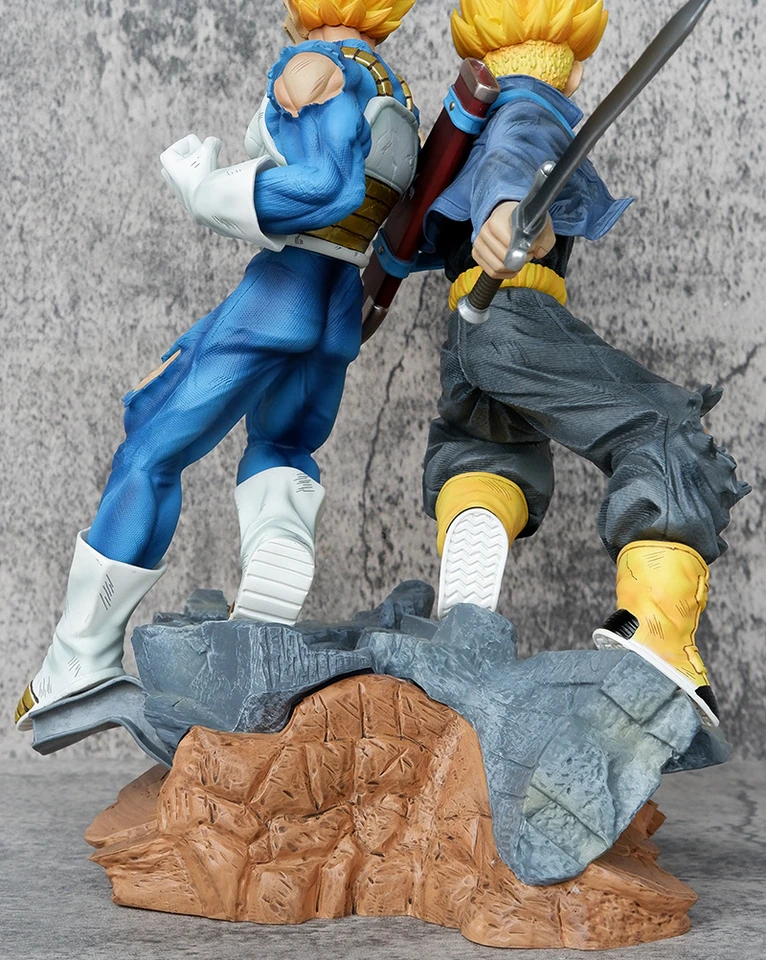アニメ『ドラゴンボールZ』スーパーサイヤ人ベジータ対トランクス