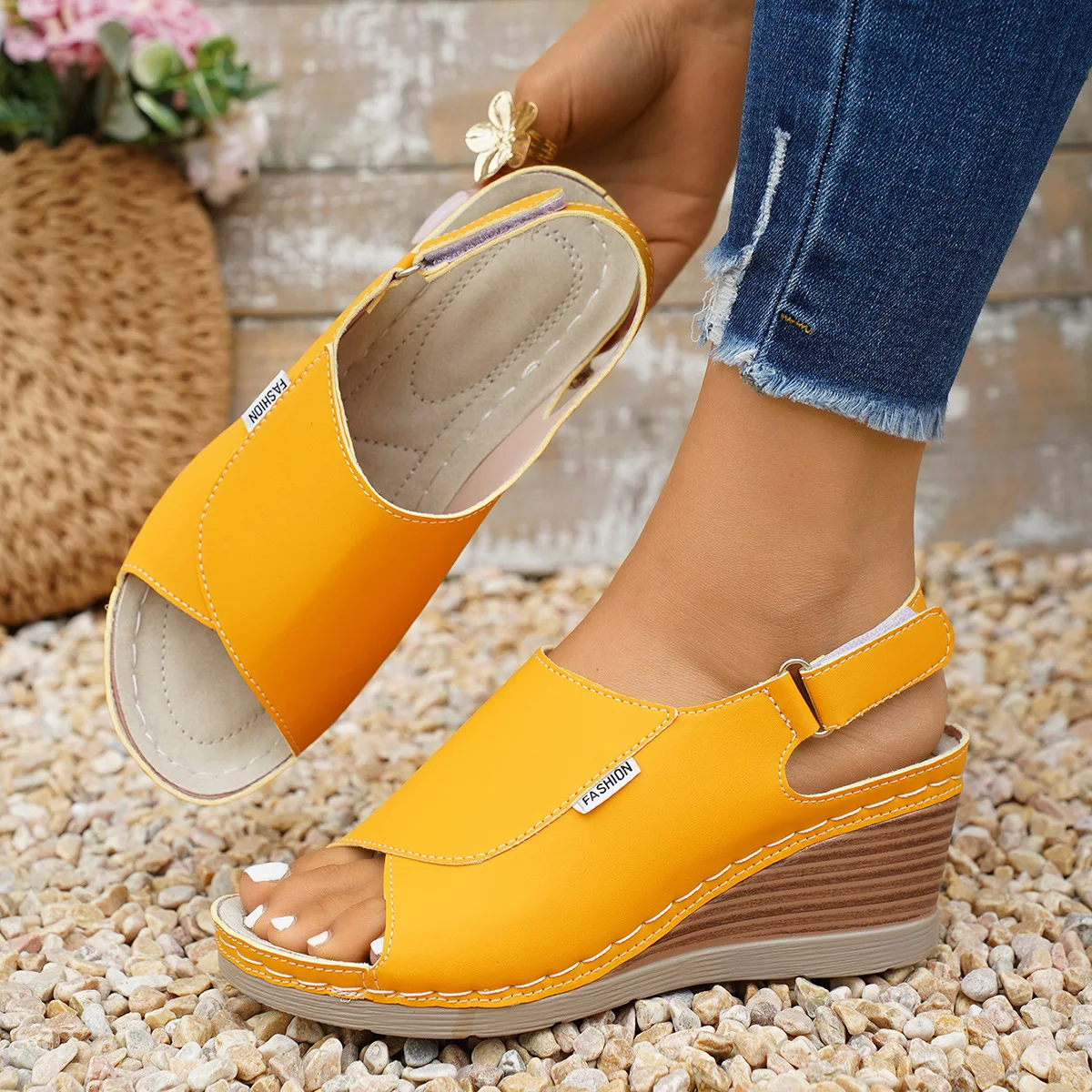 Summer 2026 Women's Solid Color Comfortable Casual Slope Heel Sandals Simple One-Step Stepping Design for Easy Wear