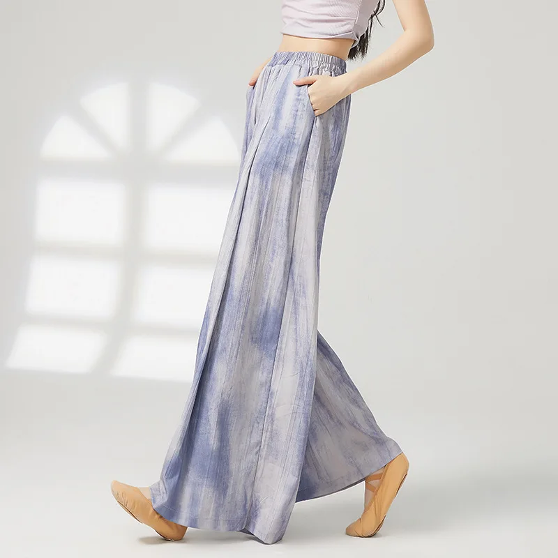 2025 Nuova danza classica cinese che scorre drappo pieghettato pantaloni a gamba larga pantaloni da danza moderna da donna pantaloni per esercizi per il corpo yoga