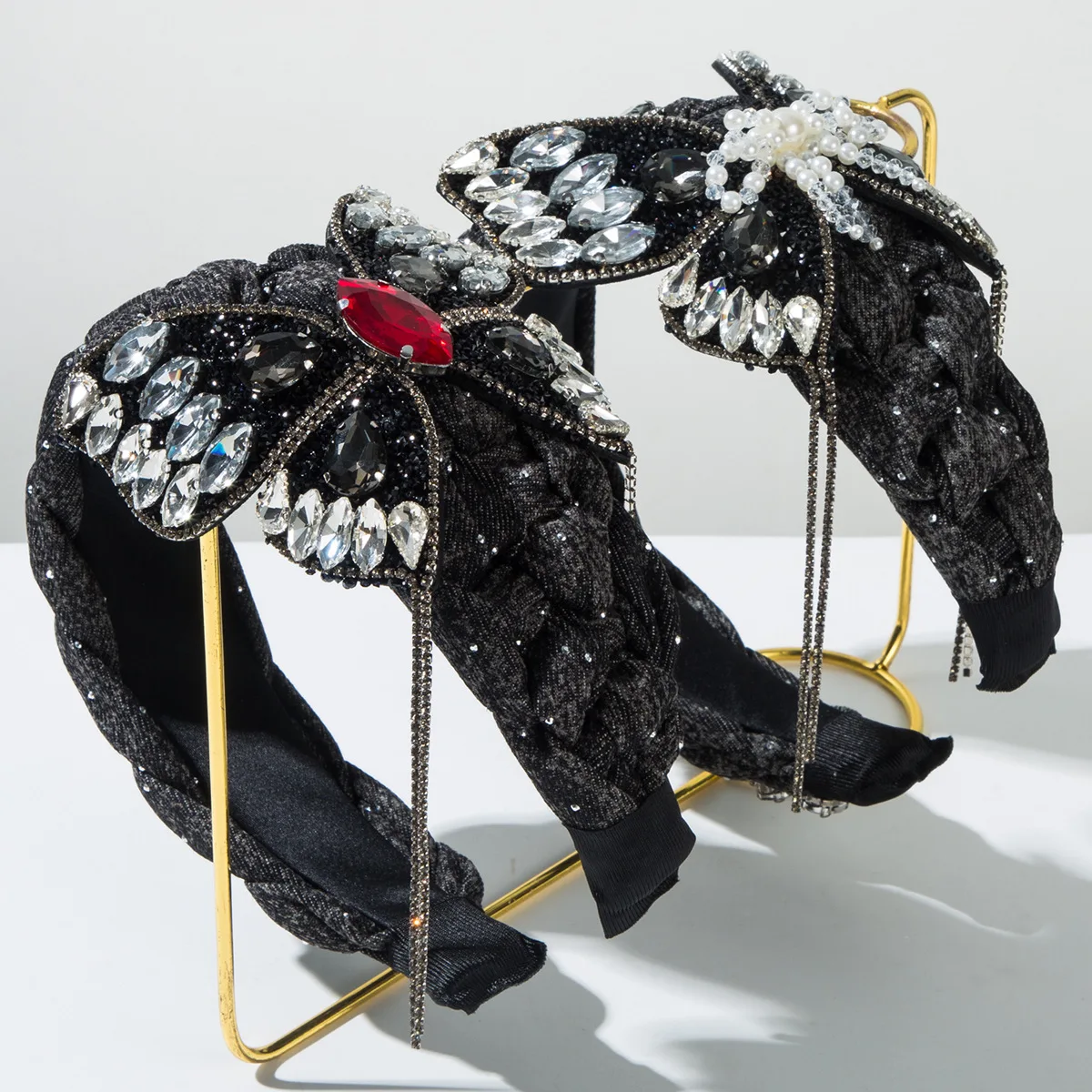 

Изысканная тканевая повязка на голову с бахромой и имитацией бриллиантов, украшенная бабочками, элегантная, в стиле знаменитостей, класса люкс