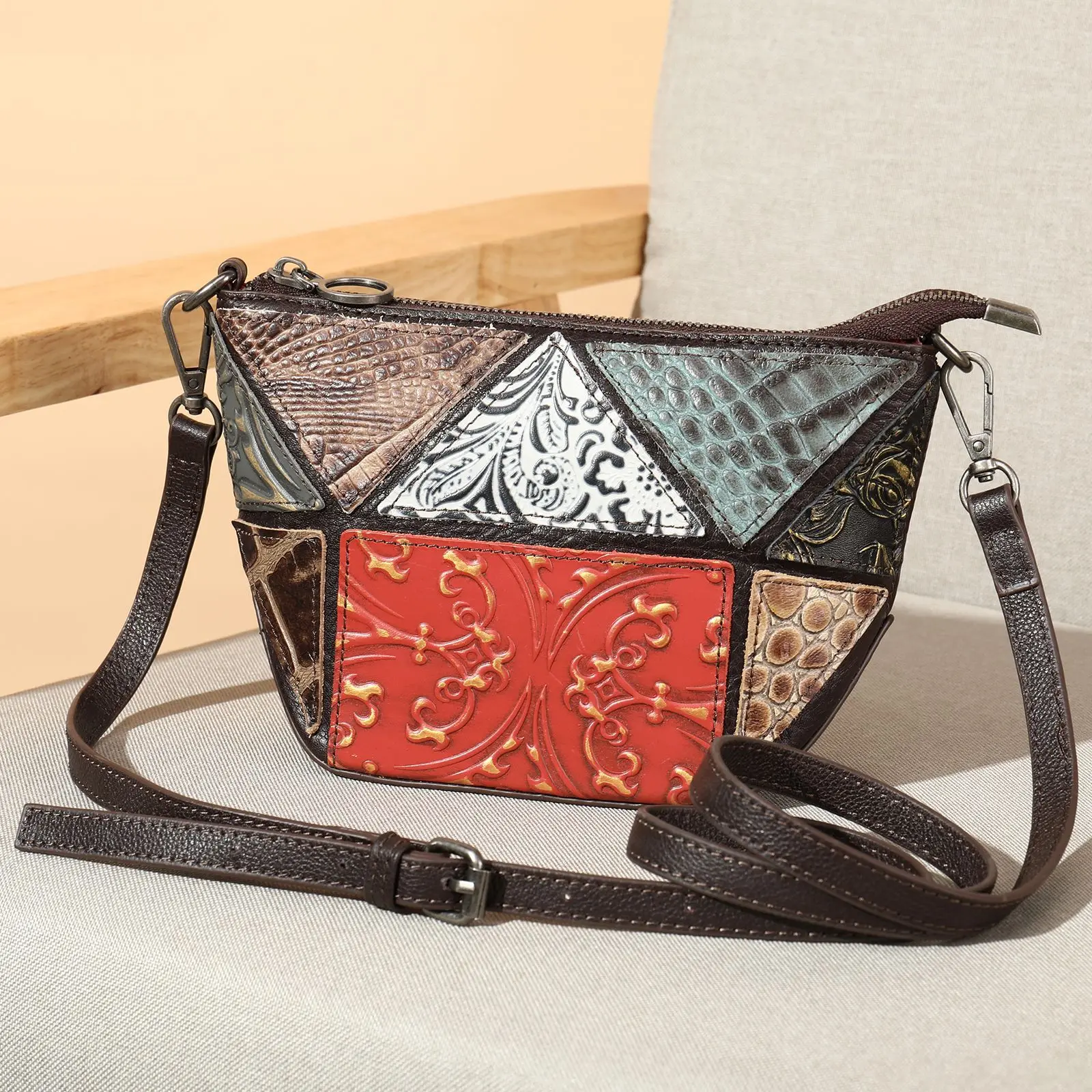 

Genuine Leather Women's Crossbody Bag Bohemian Ethnic Style Cow Leather Single Shoulder Bag Pressed Flower Cross-