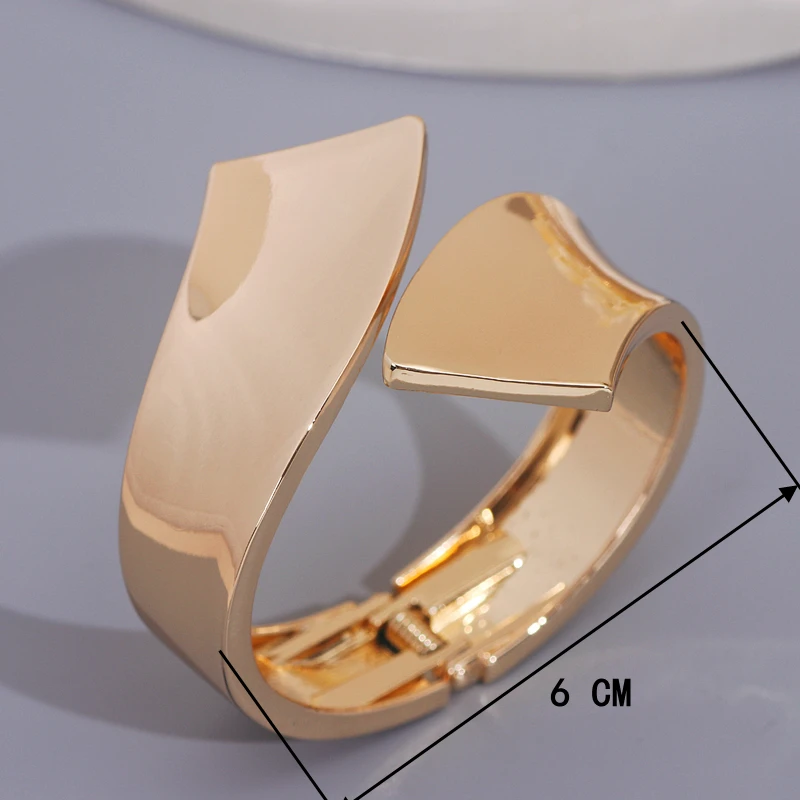 2024 Trendy Simple Wide Cuff Bracelet & Bangle For Women Minimalist Alloy Chunky Big Bracelets Fashion Party Jewelry Accessories