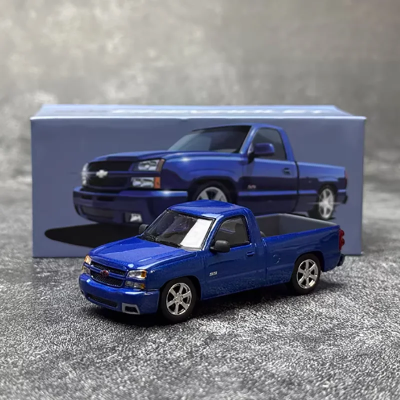 

PARA 1:64 Silverado Single Cab Alloy Pickup Truck Model Adult gift Hobby & Toys Collectibles static finished ornaments