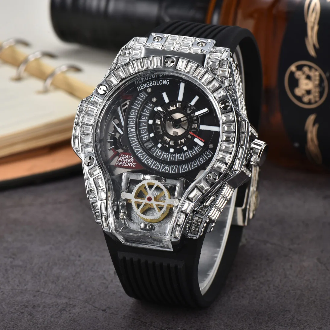 Cassa piena di diamanti Business Luxury Top Orologi da uomo Cinturino in caucciù Colore Creativo Orologio al quarzo decorativo da uomo Orologi AAA Relogio