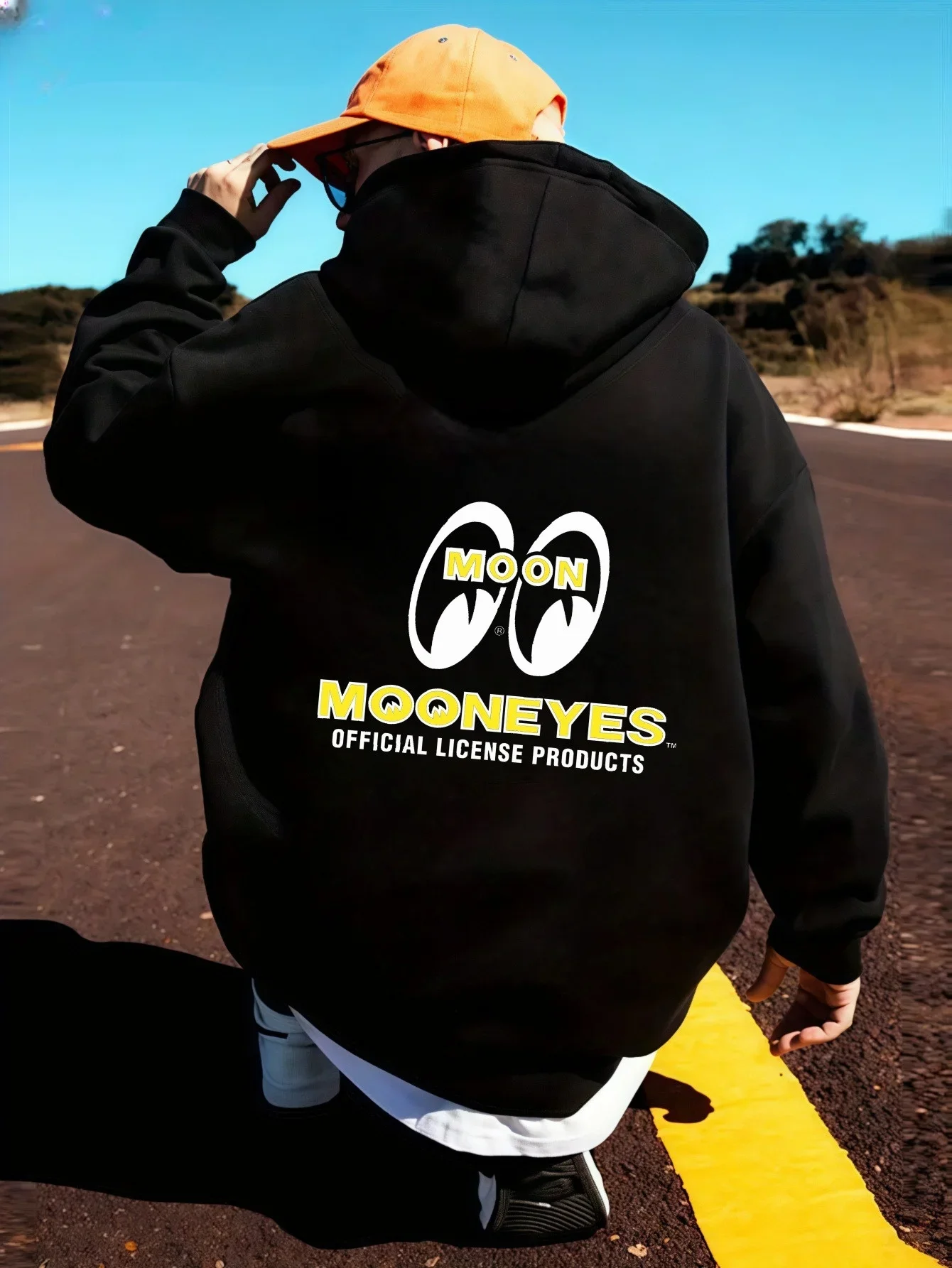 2026 model with the _MOON EYES_ logo - black men's sports cap t-shirt - outdoor hip-hop cap men's and women's long-sleeved top