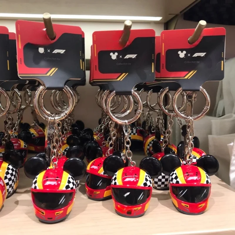 Pendentif casque Disney Mickey Mouse série F1, porte-clés de course mignon de dessin animé, ornement suspendu, collection pour cadeaux