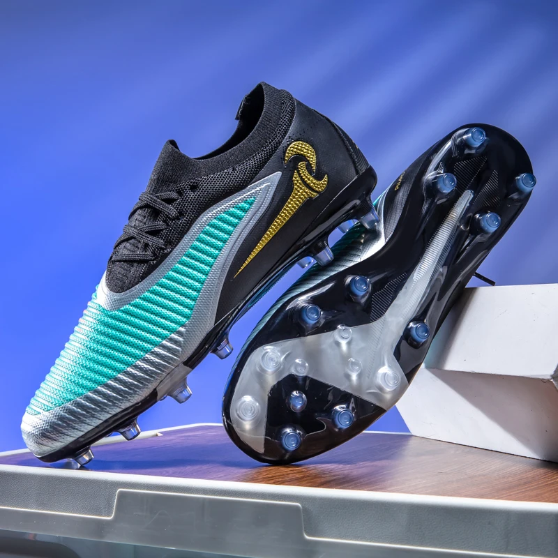 Fashion Men Professional Soccer Cleats Thickened Shockproof Sole Breathable Non Slip Spikes Design Lawn Turf Outdoor Match