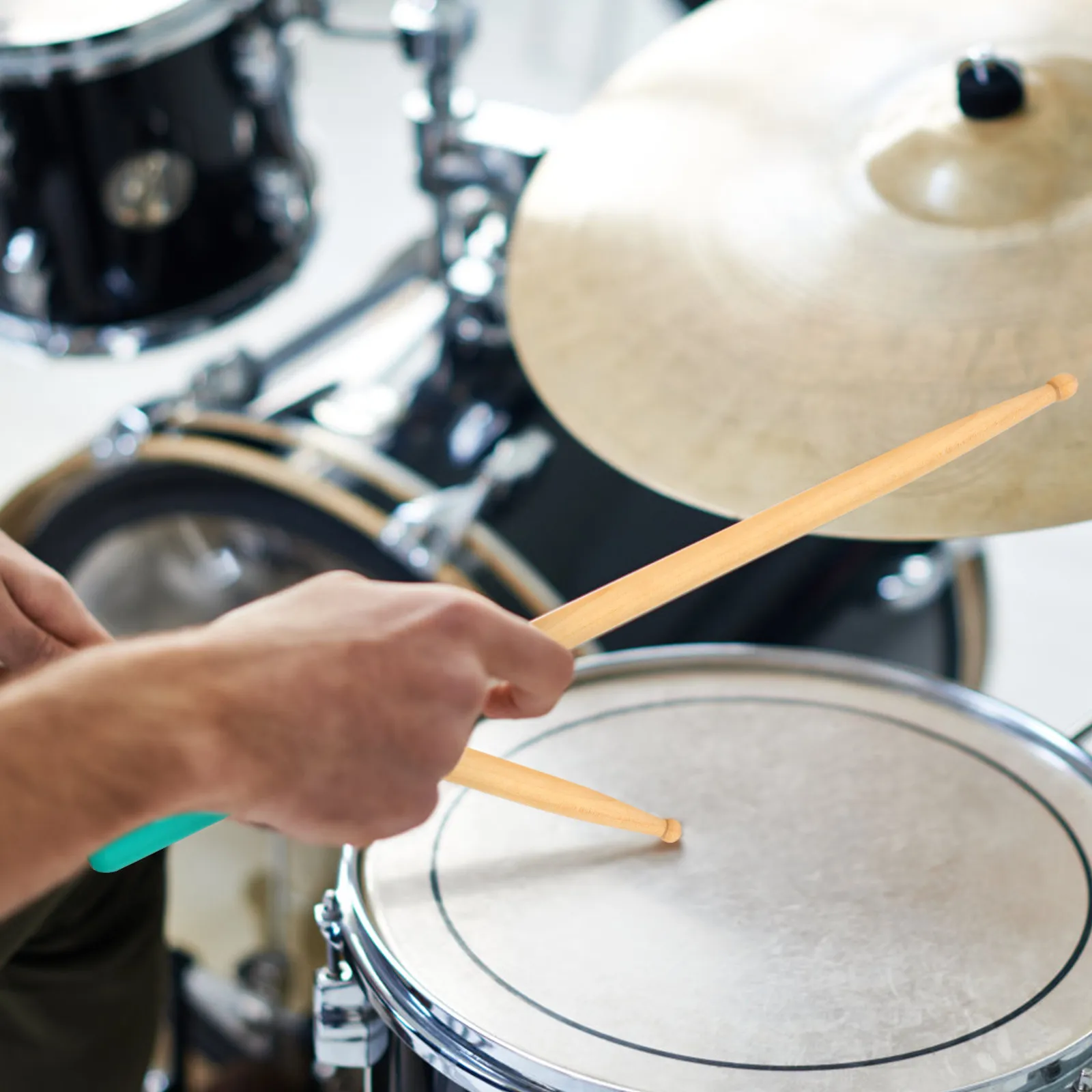 

6Pairs Wood Drumsticks Non-Slip Surface Percussion Drum Beaters for Practice Bands Concerts Suitable Youth Adults Beginners