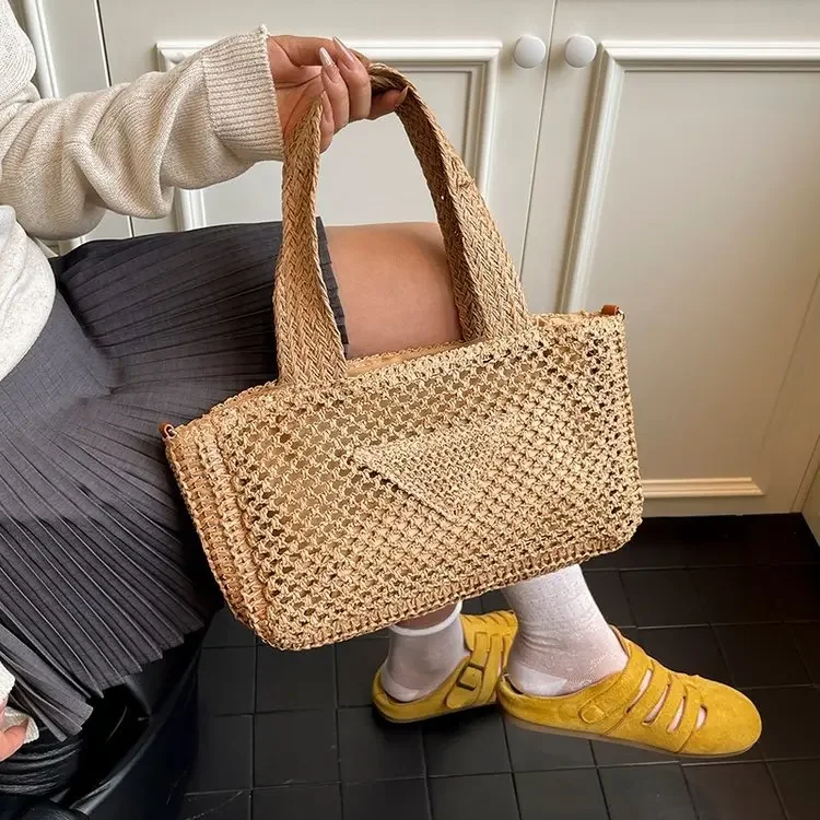

Women's 2025 Summer Straw Woven Bag - Large Capacity Beach Vacation Hollow Shoulder Messenger Bag