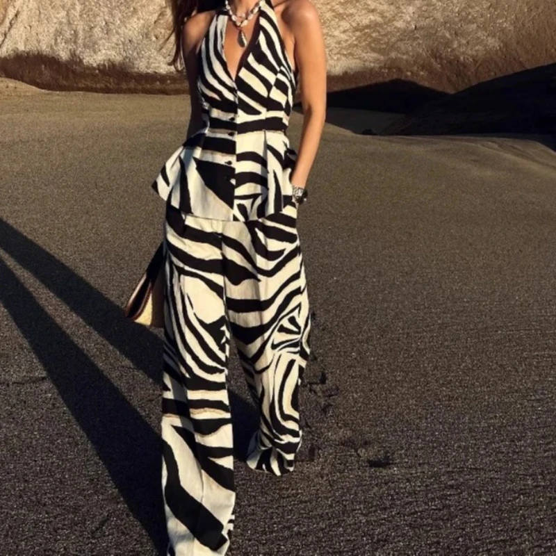 

2025 Summer Women's Top with Hanging Neck Printed Striped Top and Pants Set
