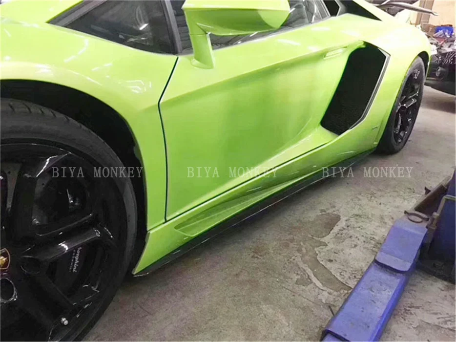 High-quality DMC Style  Carbon Fiber Side Skirt for Lamborghini aventador LP700 LP720 LP750SV body kit