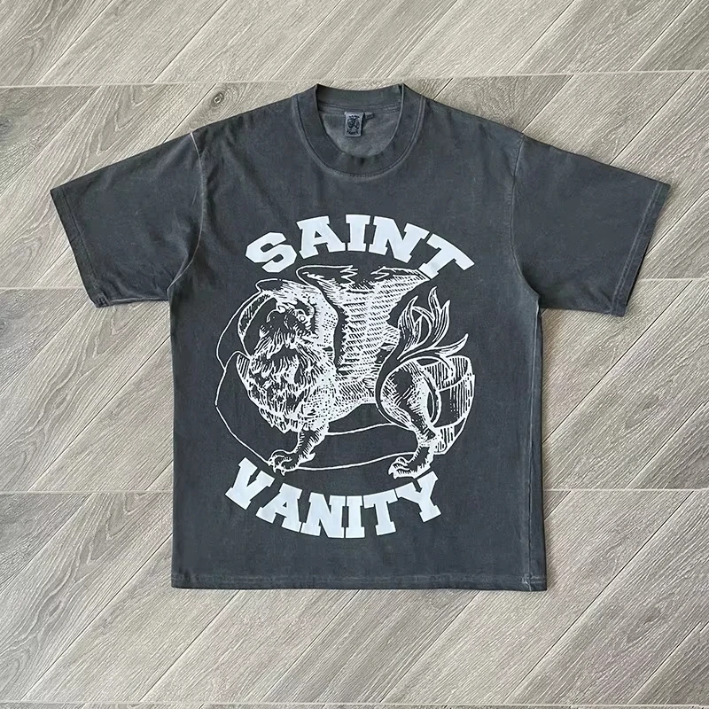 The 2026 T-shirt collection features letter logos made of high-quality cotton, with a variety of color options available.