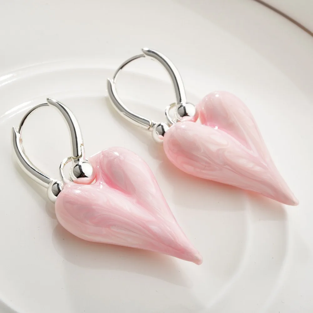 1Pair New Heart Shape Heart Earrings Candy Trendy Sweet Temperament Fashion Jewelry Simply Design Ear Accessories Party Gifts