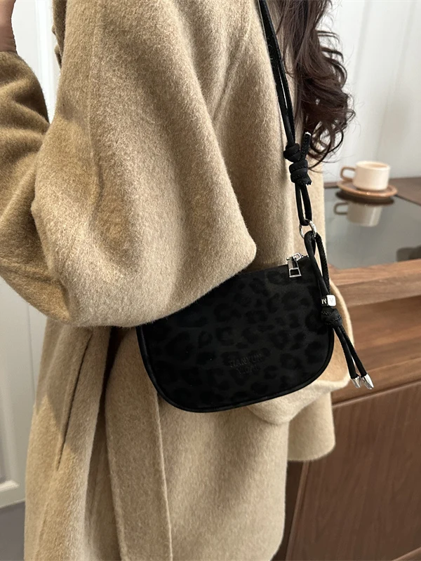 Trendy Matte Single Shoulder Bag Fashionable Quality Underarm Small Square Bag Casual Simple Style for Young Women
