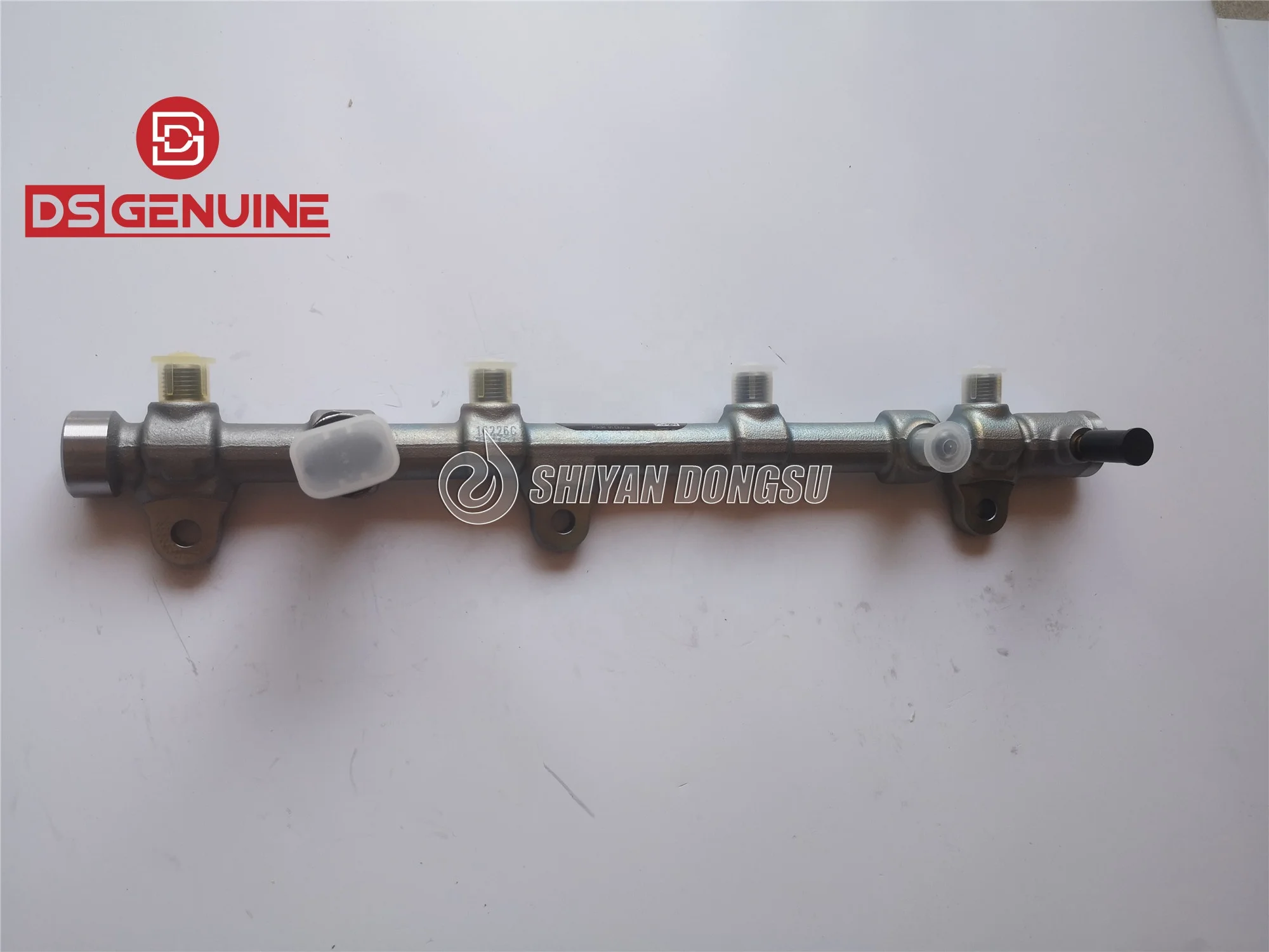 Original ISF2.8 Diesel Common Rail Line Fuel Manifold 5259557 0445224059