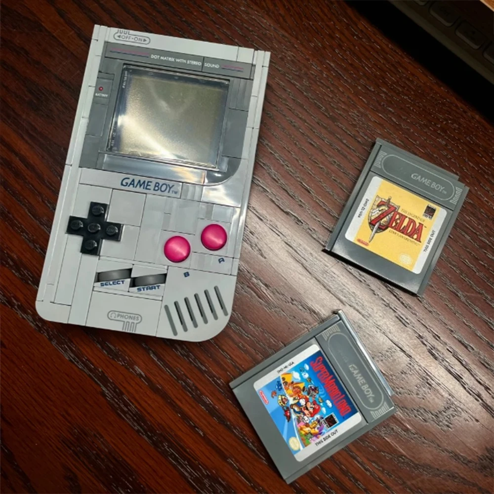 

В наличии НОВЫЕ конструкторы-игровые приставки 72046, коллекционная игрушка, подарок для друзей, мальчиков, девочек, на День защиты детей, 421 деталь, Супер Марио