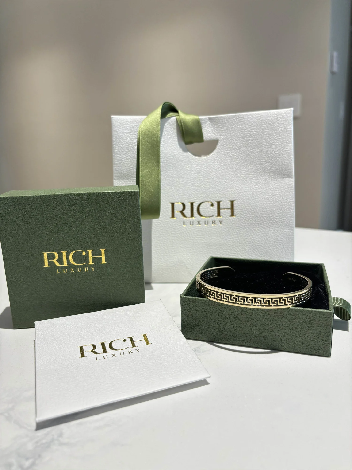 

50Pcs Personalized Exquisite Jewelry Gift Tote Bag 15.5×13.5×7.5cm Cosmetic Lipstick Eyelash Dessert Earrings Packaging Handbags