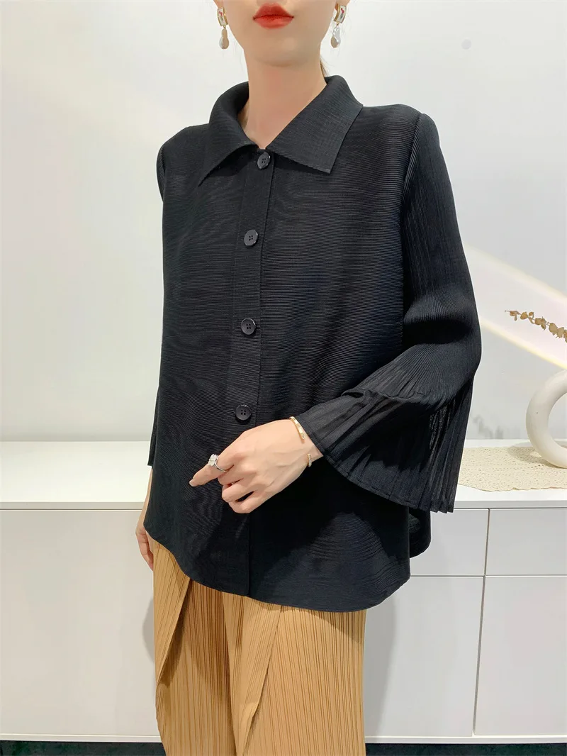 Pleats 2024 Spring And Autumn New Pleated Shirt Women\'s Burst Bit Sleeve One Row Button Top Loose Casual Women Clothing