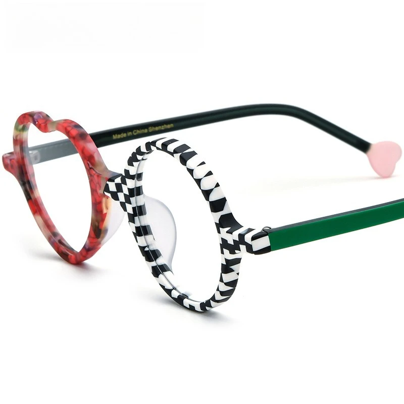 

Новые многоцветные матовые ацетатные очки в форме сердца — необычные оправы унисекс для линз по рецепту.