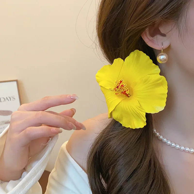 6 Farben Hawaiianische Blumen-Haarspangen für Frauen, Böhmische Schwamm-Blumen-Seitenfransen-Clips, Plumeria-Haarnadeln, Urlaubszubehör K – Detail 2