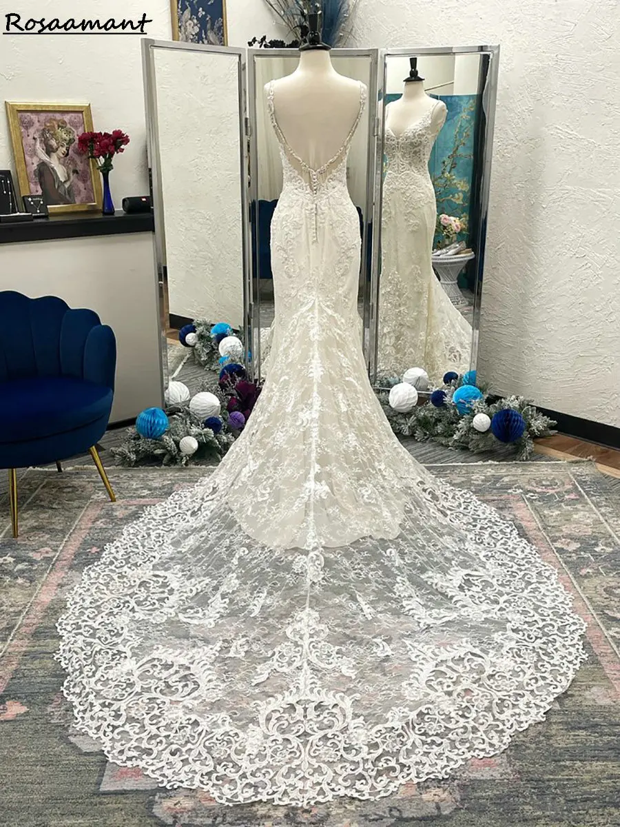 الوهم الرومانسي الخامس الرقبة عارية الذراعين حورية البحر فساتين الزفاف بلا أكمام يزين الدانتيل أثواب الزفاف البلد