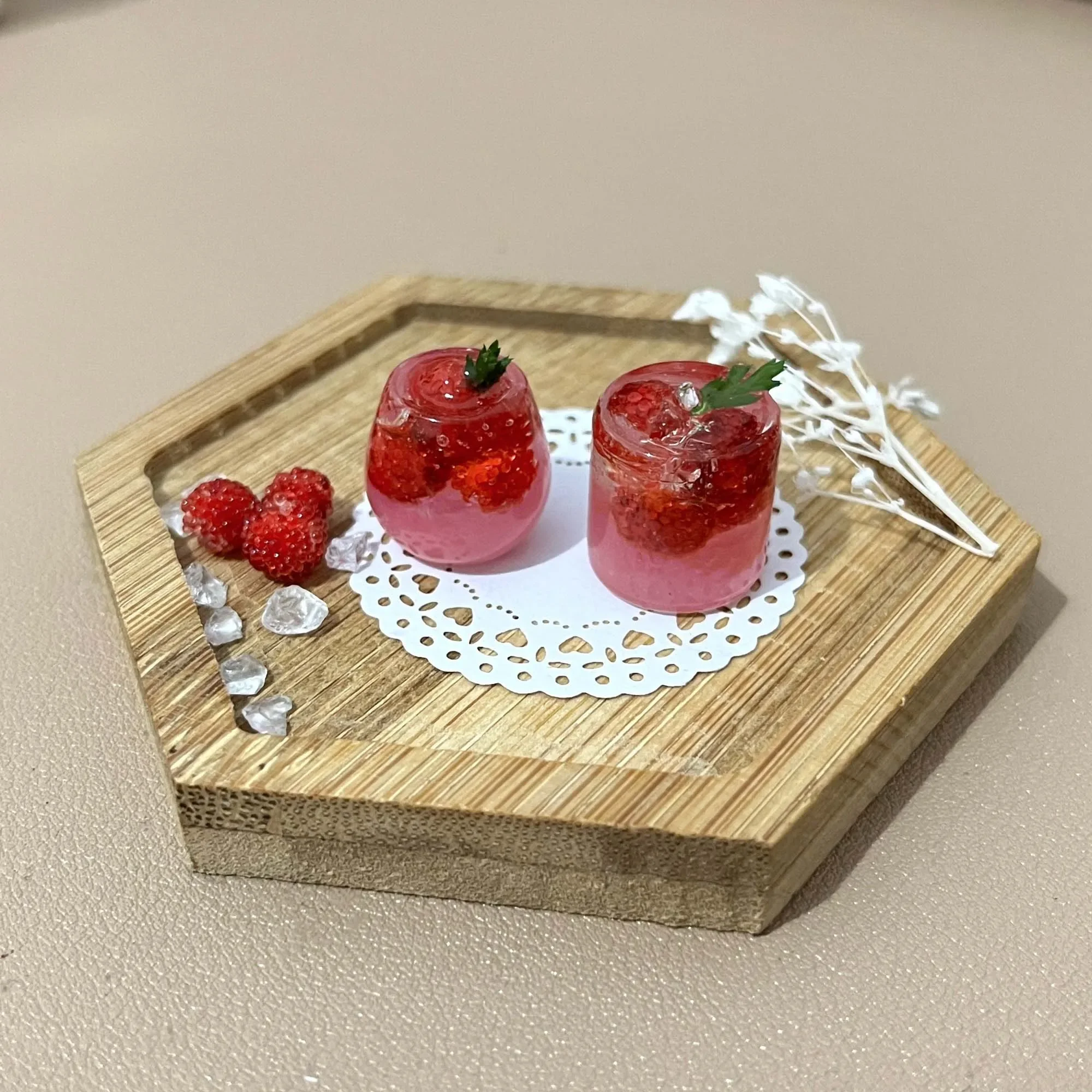 الحصير أدوات المائدة الخشبية الزخرفية مقاومة درجات الحرارة العالية المضادة للانزلاق تحديد الموقع فنجان القهوة منصات زجاجة ماء اكسسوارات المطبخ