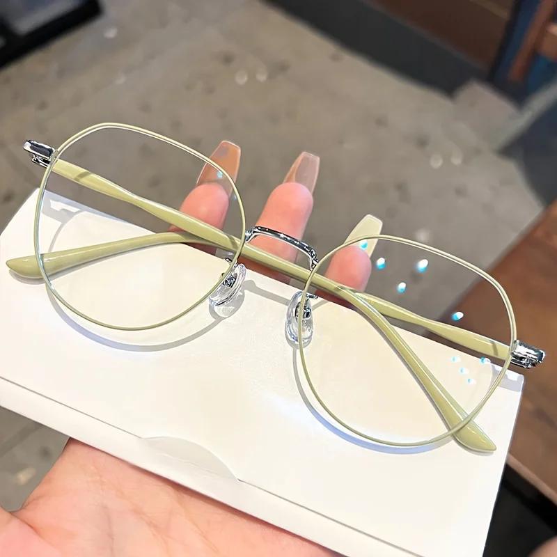 Diseño redondo de marco completo ultraligero, material plástico duradero, adecuado para oficina (no incluye estuche para gafas)