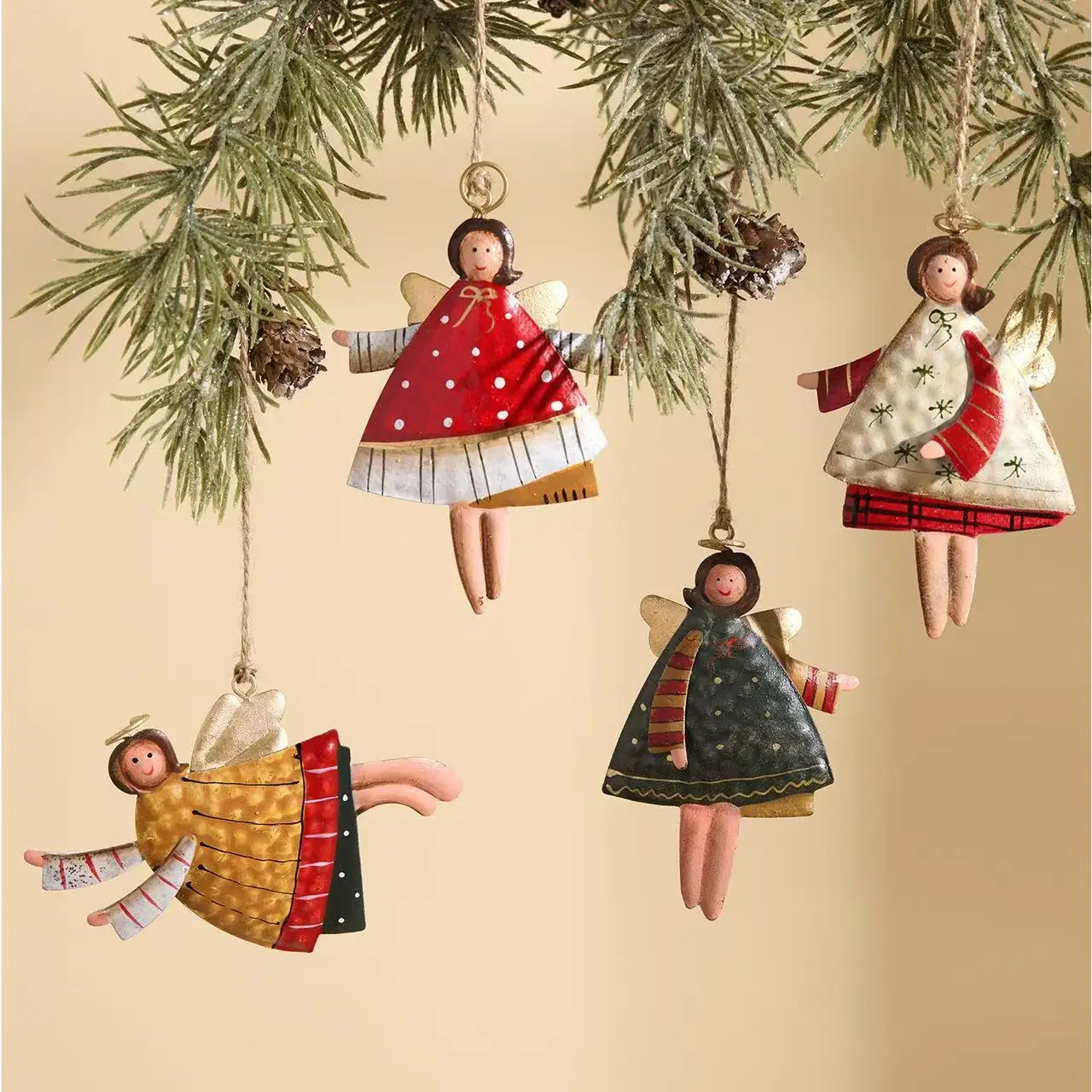 

Retro American Style Little Angel Ornaments for Christmas Event Tree Decorations Cute Iron Flying Elf Pendant Kids Bedroom Decor