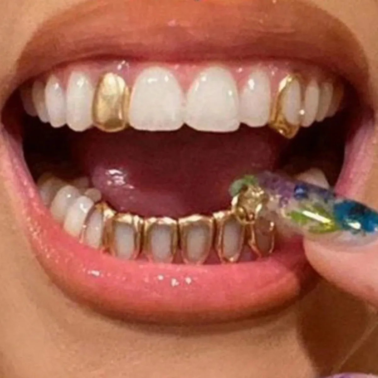 3Pcs DIY Glossy Teeth Grillz Gold/Silver Hip Hop Top Bottom Tooth Caps for Women Men Halloween Cosplay Jewelry Gift