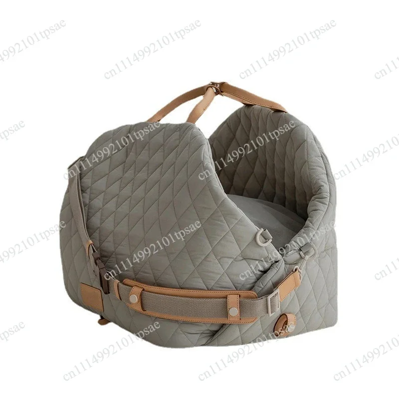 New Style Casual Fashion Luxury Pet Dog Cat Carrying Tote Bag Dog Car Carrier Booster Seat Pet Carriers