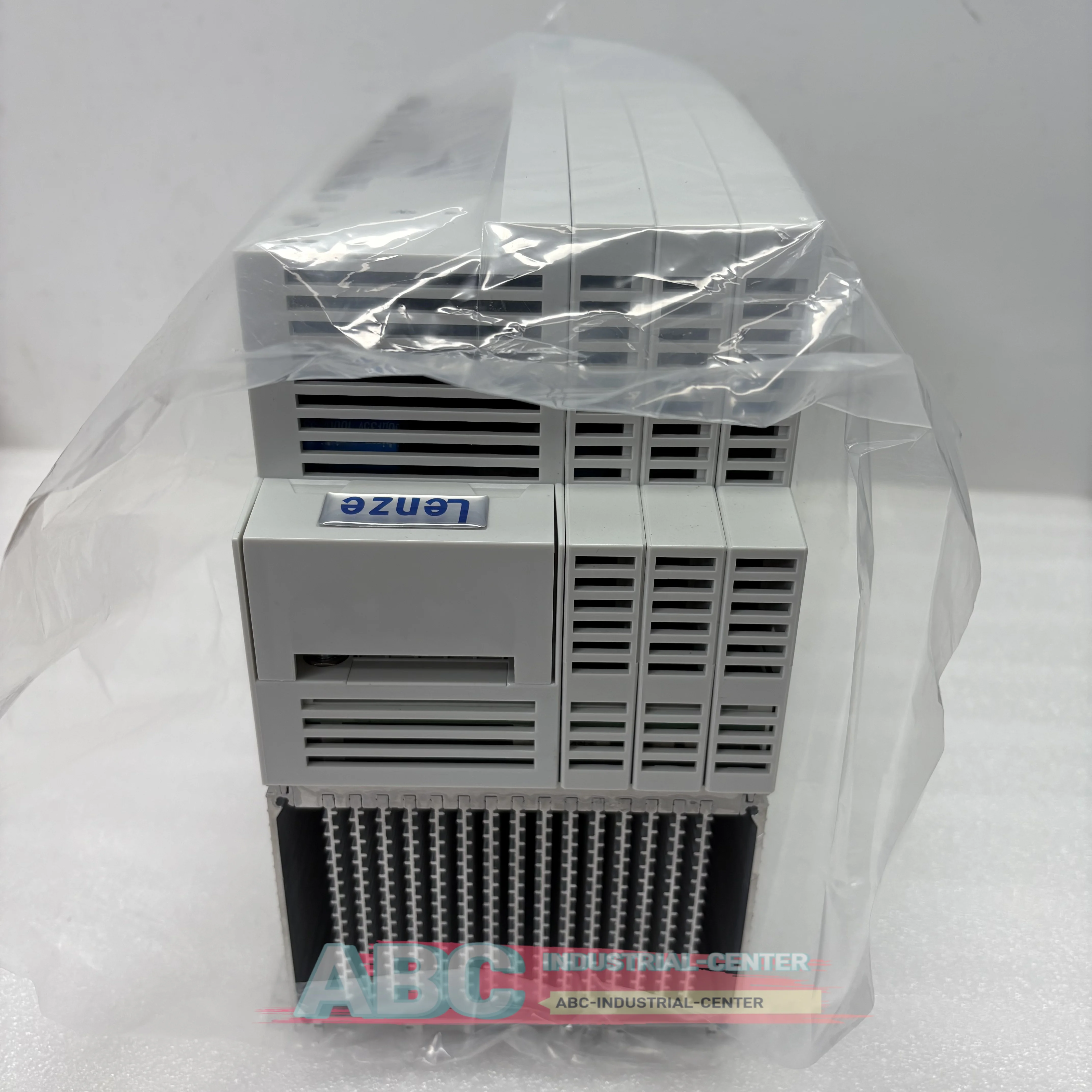 EVS9325-EK EVS9325-EPV004 EVS9325-EKV004 100% NOVO conversor de frequência