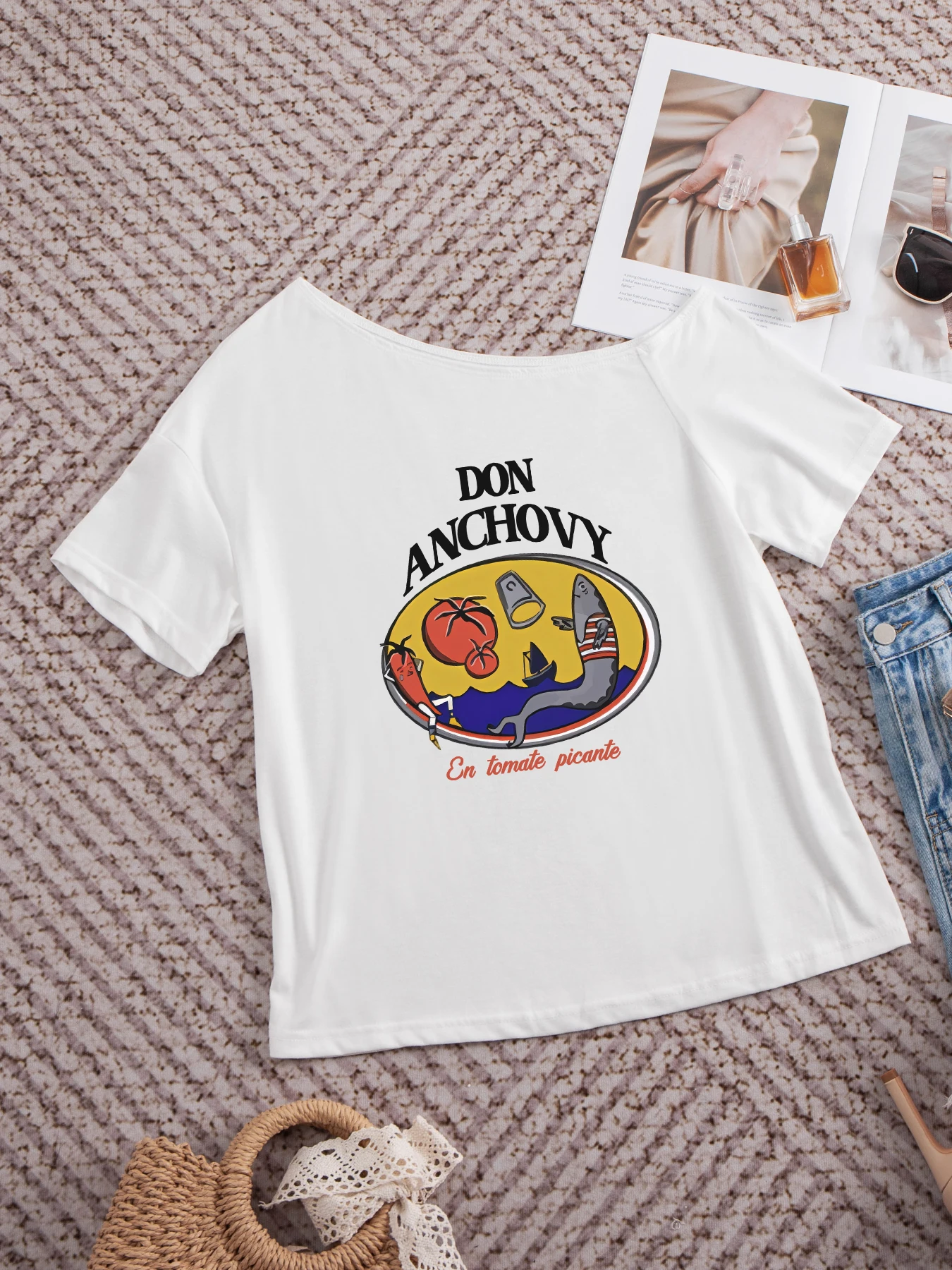 

New summer ladies' OS white off-shoulder short-sleeve T-shirt, fun letter prints—stylish, casual, personalized charm.