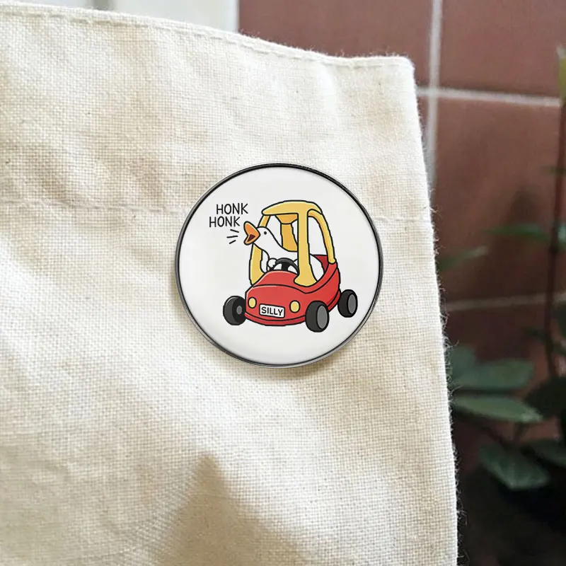 Funny Duck Driving Red Car UV Printing Pin Honk Honk Silly License Plate Brooch Cartoon Animal Lapel Badge Gift For Kids