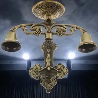 

Unique Elegant Alloy Holder Church Use Vintage Tea Light Stand For Wedding Party Home Decor Metal Ornament Zinc Craft