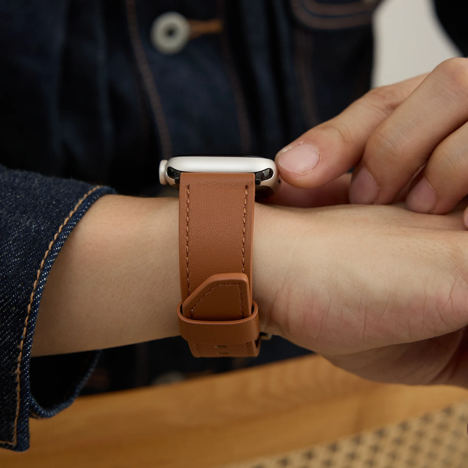 Nice Featured Leather Loop Strap For Apple Watch Band Correa S11/10/9/8/7/6/5 38mm 40mm 41mm 42mm 44mm 45mm 46mm 49mm