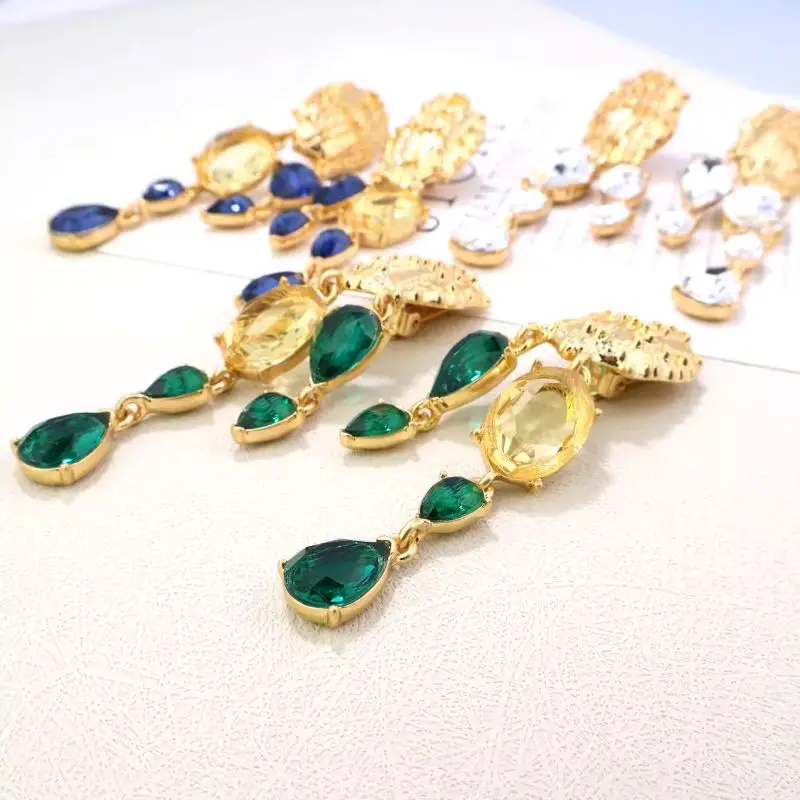 New Retro Exaggerated European And American Style Crystal Asymmetrical Ear Clip Niche Design Personality Senior Without Ear Hole