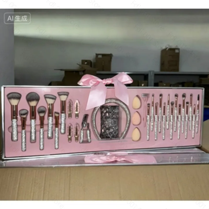 Factory Direct Sales, 32-piece Crystal Diamond Makeup Brush Set Ornament, Large Full Diamond Princess Style Series Enlarged.