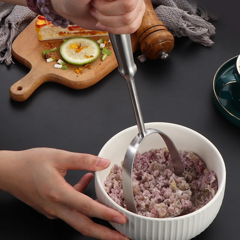 Manual Potato Ricer,Handheld Stainless Steel Potato Masher and Ricer ,Press and Mash Kitchen Gadget for Perfect Mashed Potatoes