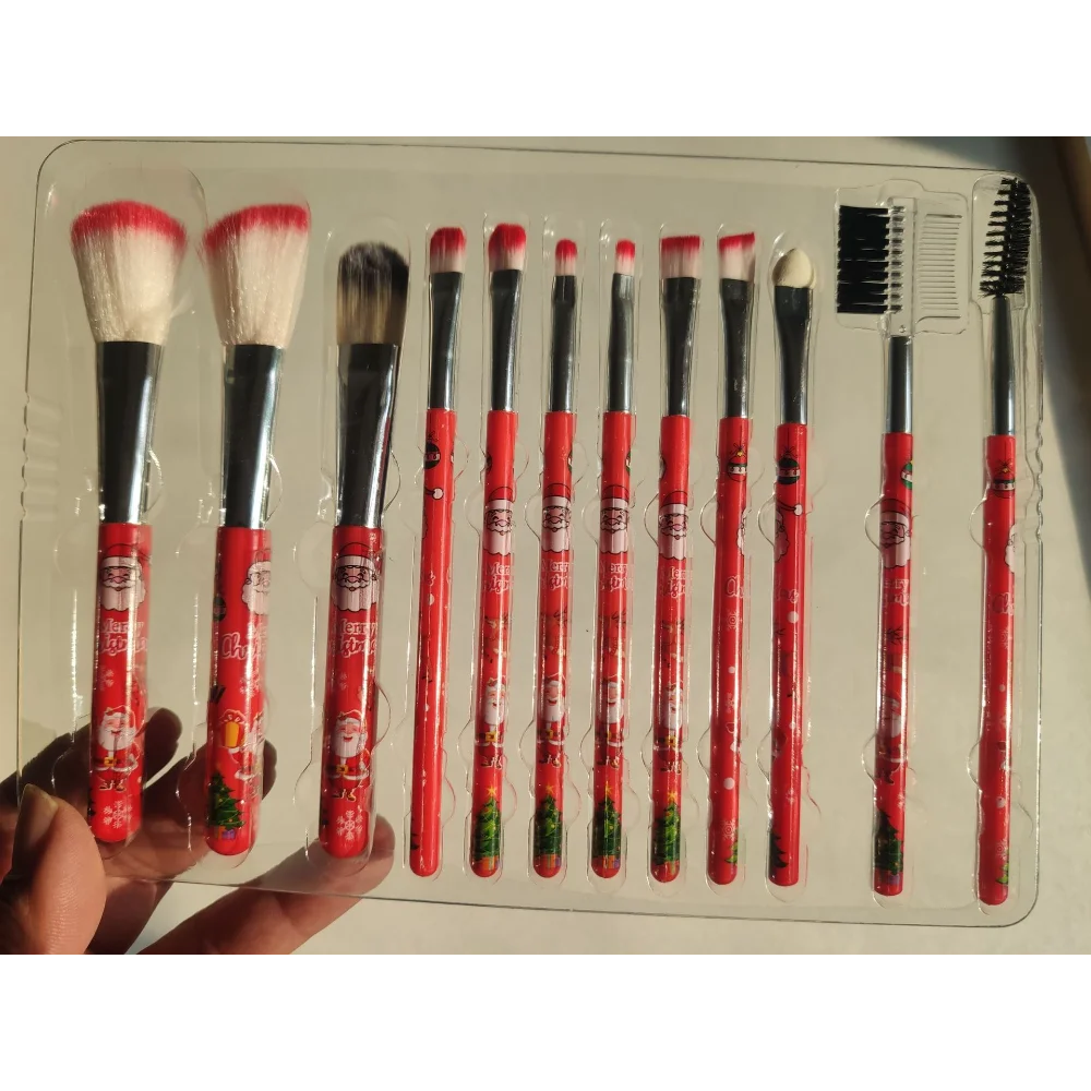 Coffret cadeau de pinceaux de maquillage de noël 12 pièces, avec motif de chat du père noël et KT, pinceaux de dessin animé mignons pour femmes, adaptés aux débutants