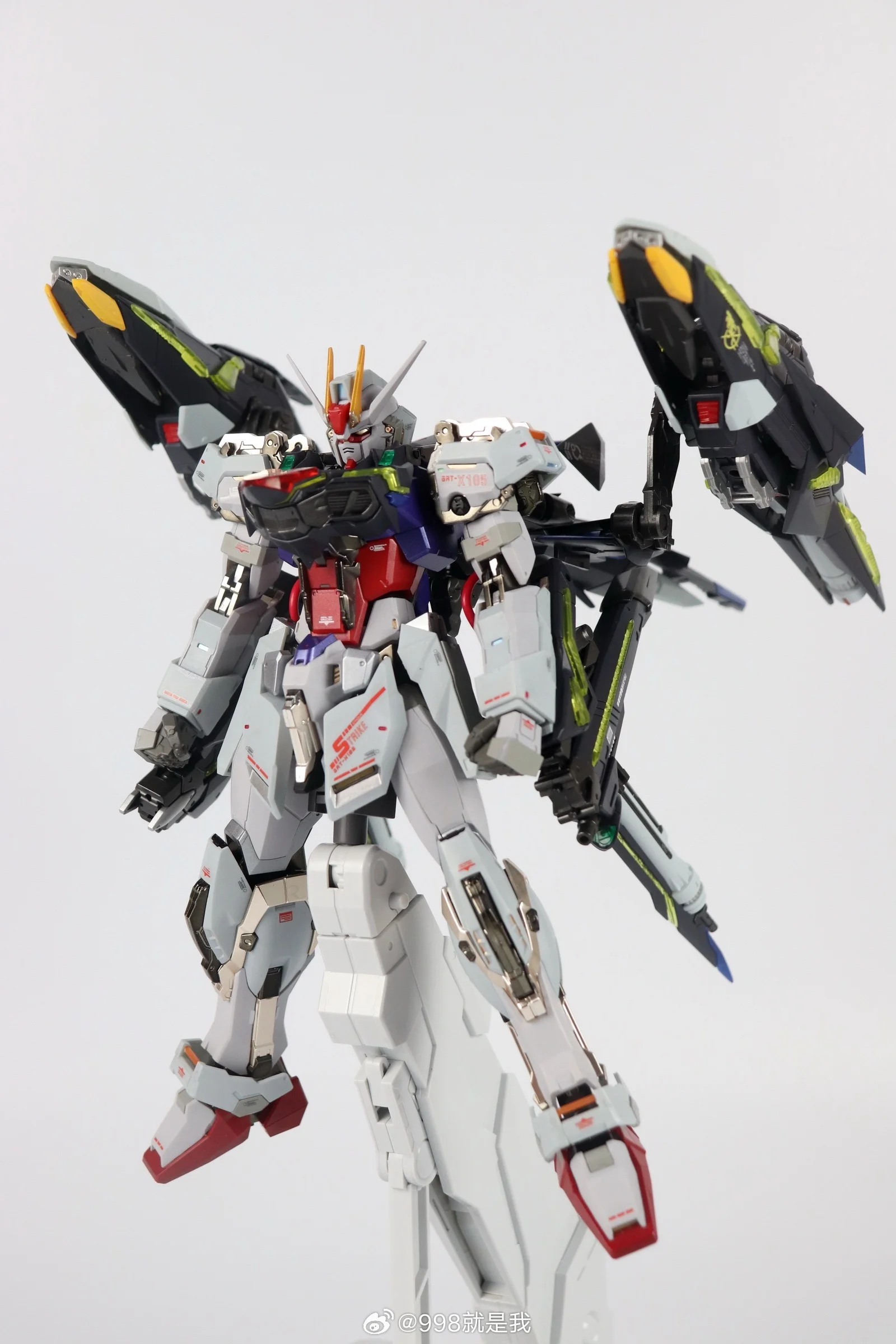 New Daban 8830 MG 1/100 Strike Lightning Striker MB Style Special Coating Assembly Model Kit Action Figure Plastic Model Toy