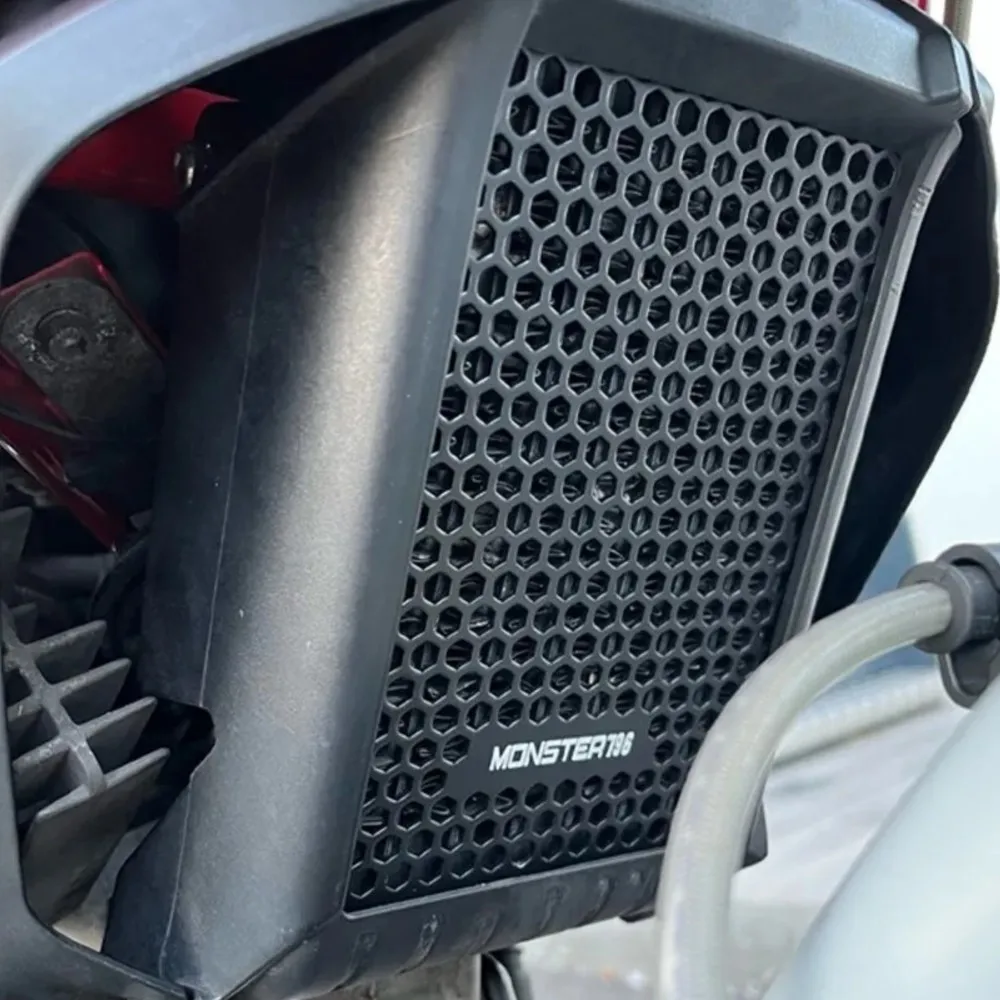 Motocycle Oil Cooler Guard Grille Cover Water Tank Guard Protection For Ducati Monster 1100 S 796 EVO 2011-2013 2014 2015 2016