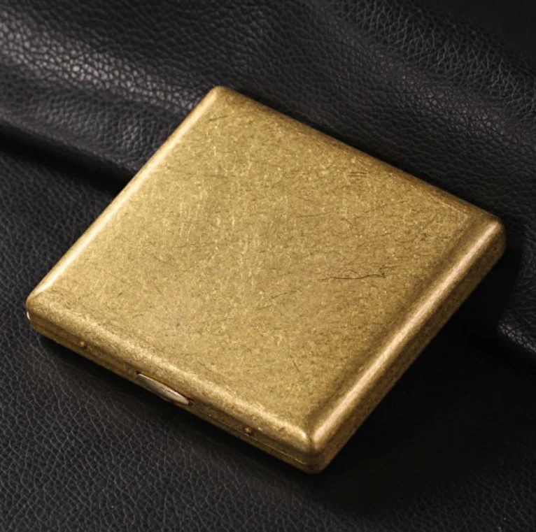 

Золотой металлический портсигар, мужской дорожный портативный 20, медный мундштук обычной емкости, коробка для хранения