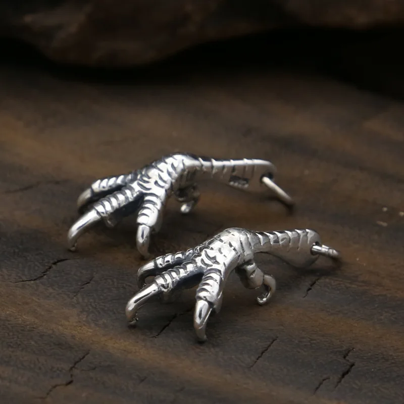 

Кулон из чистого серебра S925 с когтями орла