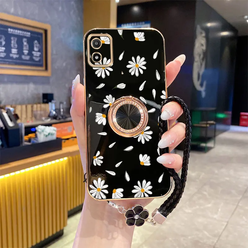 Clover Strap Wither…