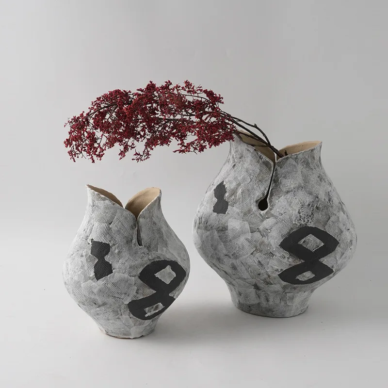 New Chinese-style home entrance Bogu frame ornament retro old ceramic hand-painted gradual change gray special-shaped vase