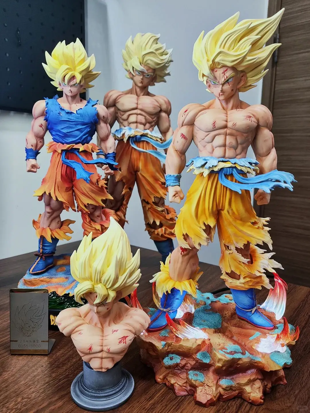 

Dragon Ball Z Son Goku Super Saiyan 2.0 Upgrade Anime Figure - Premium Collectible Statue Gift, Highly Detailed Model